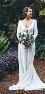 Weißes Satin Langarm V-Ausschnitt mit Schleppe Einfache Brautkleider,DB0164