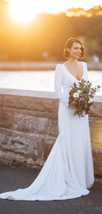 Weißes Satin Langarm V-Ausschnitt mit Schleppe Einfache Brautkleider,DB0164