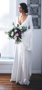 Weißes Satin Langarm V-Ausschnitt mit Schleppe Einfache Brautkleider,DB0164
