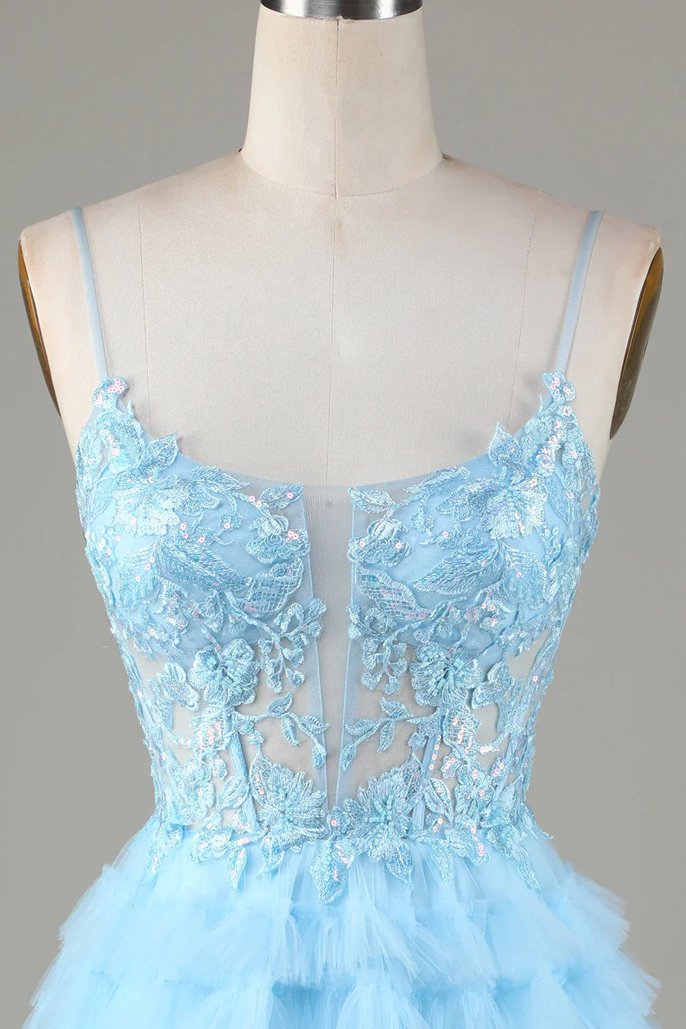 Niedliches A-Linien-Trägerkleid mit Pailletten in Blau, kurzes Homecoming-Kleid mit Applikationen