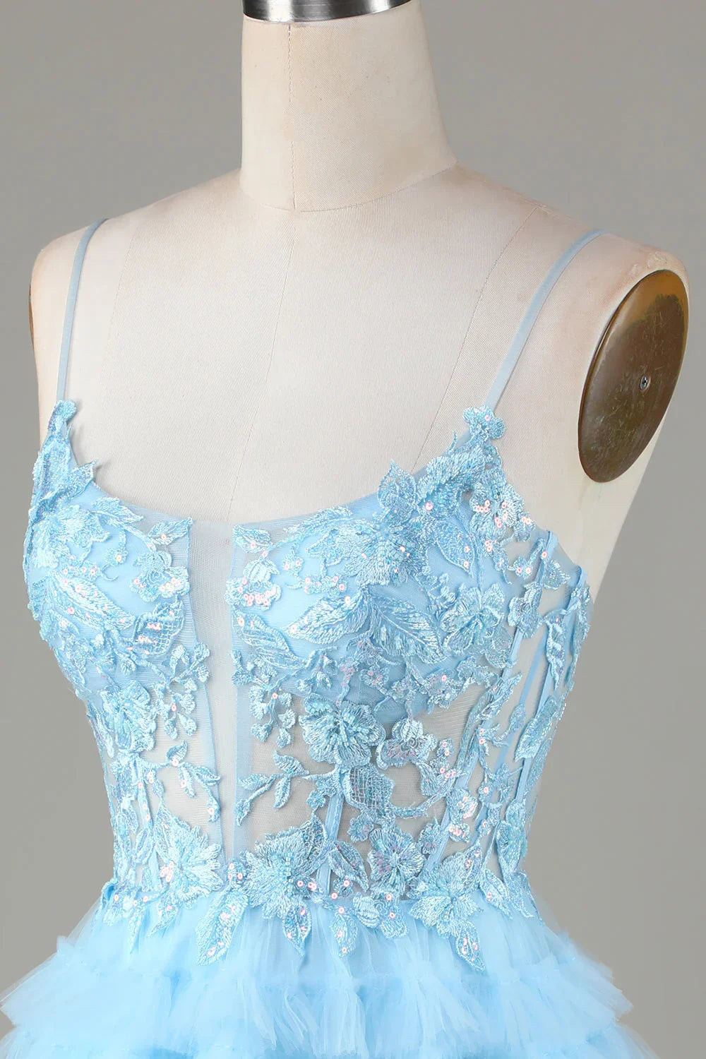 Niedliches A-Linien-Trägerkleid mit Pailletten in Blau, kurzes Homecoming-Kleid mit Applikationen