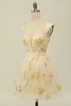 Vestido Corto de Baile de Regreso a Casa en Púrpura con Escote de Corazón y Bordado, en Línea A Encantador