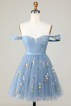 Niedliches graublaues A-Linien-Sweetheart-Kleid mit Stickerei für den Homecoming