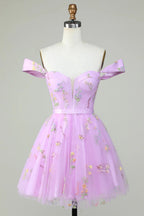 Vestido Corto de Baile de Regreso a Casa en Púrpura con Escote de Corazón y Bordado, en Línea A Encantador