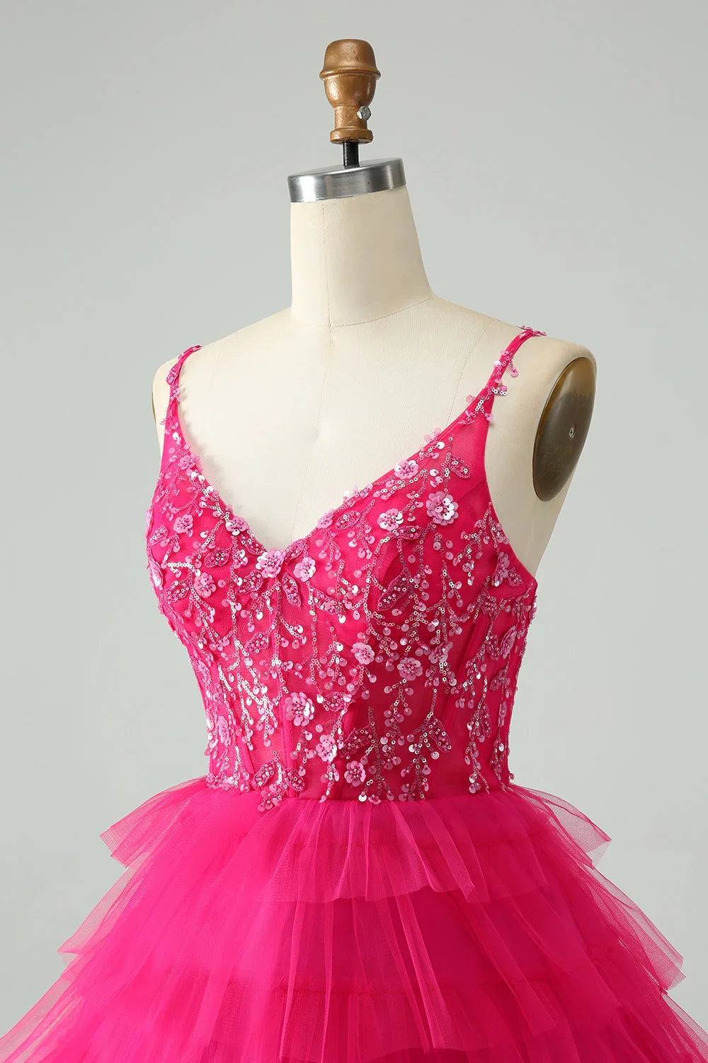 Niedliches Fuchsia A-Linien Träger Etagen Kurzes Homecoming Kleid mit Pailletten