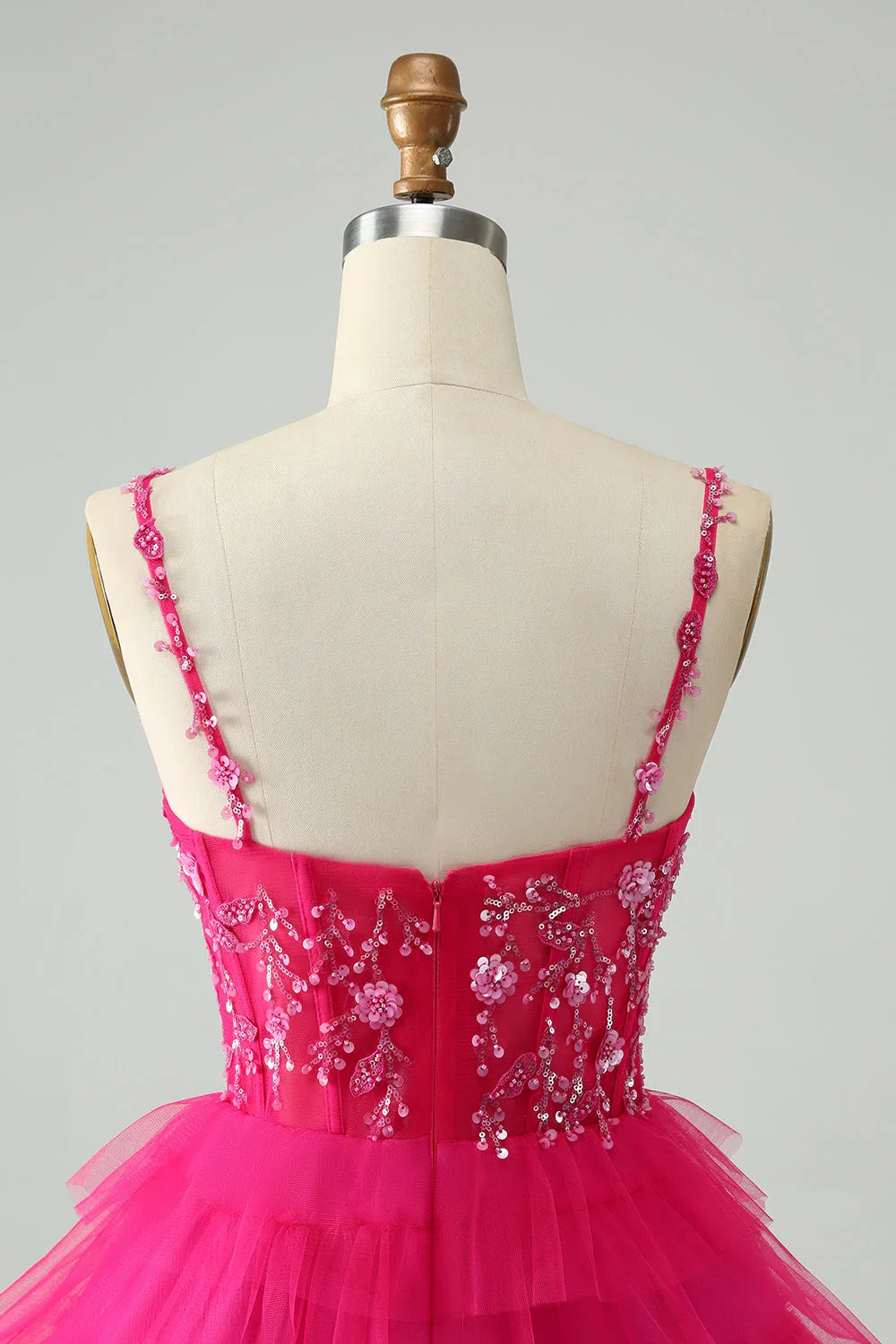Niedliches Fuchsia A-Linien Träger Etagen Kurzes Homecoming Kleid mit Pailletten