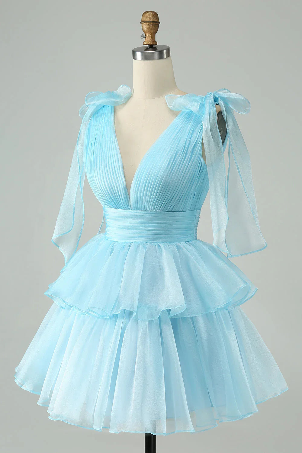 Vestido Corto de Fiesta para el Baile de Regreso a Casa, en Forma de A, Sin Espalda, Con Pliegues y Niveles, en un Lindo Rosa Fuerte