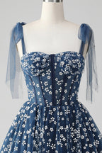 Vestido corto de fiesta en casa con corsé de tirantes spaghetti y estampado, en línea A y color azul marino, adorable