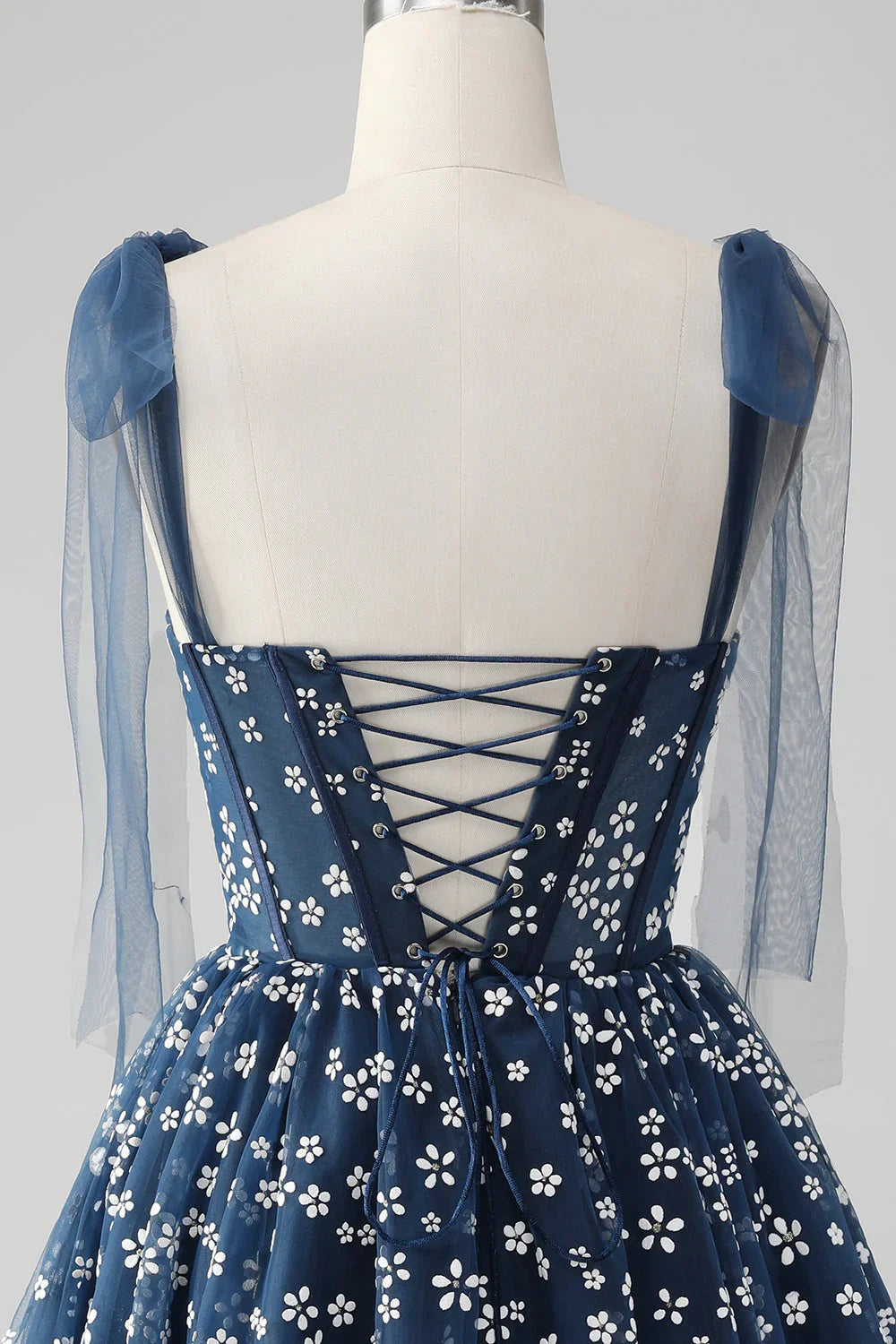Vestido corto de fiesta en casa con corsé de tirantes spaghetti y estampado, en línea A y color azul marino, adorable