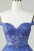 Vestido de Fiesta Corto Azul Oscuro con Corsé en Línea A y Niveles de Encaje Adorable