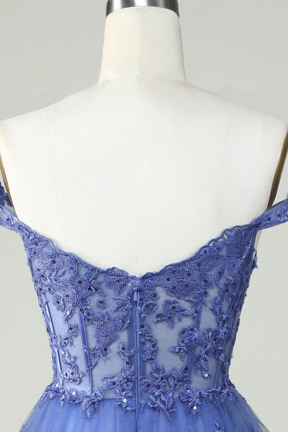 Vestido de Fiesta Corto Azul Oscuro con Corsé en Línea A y Niveles de Encaje Adorable