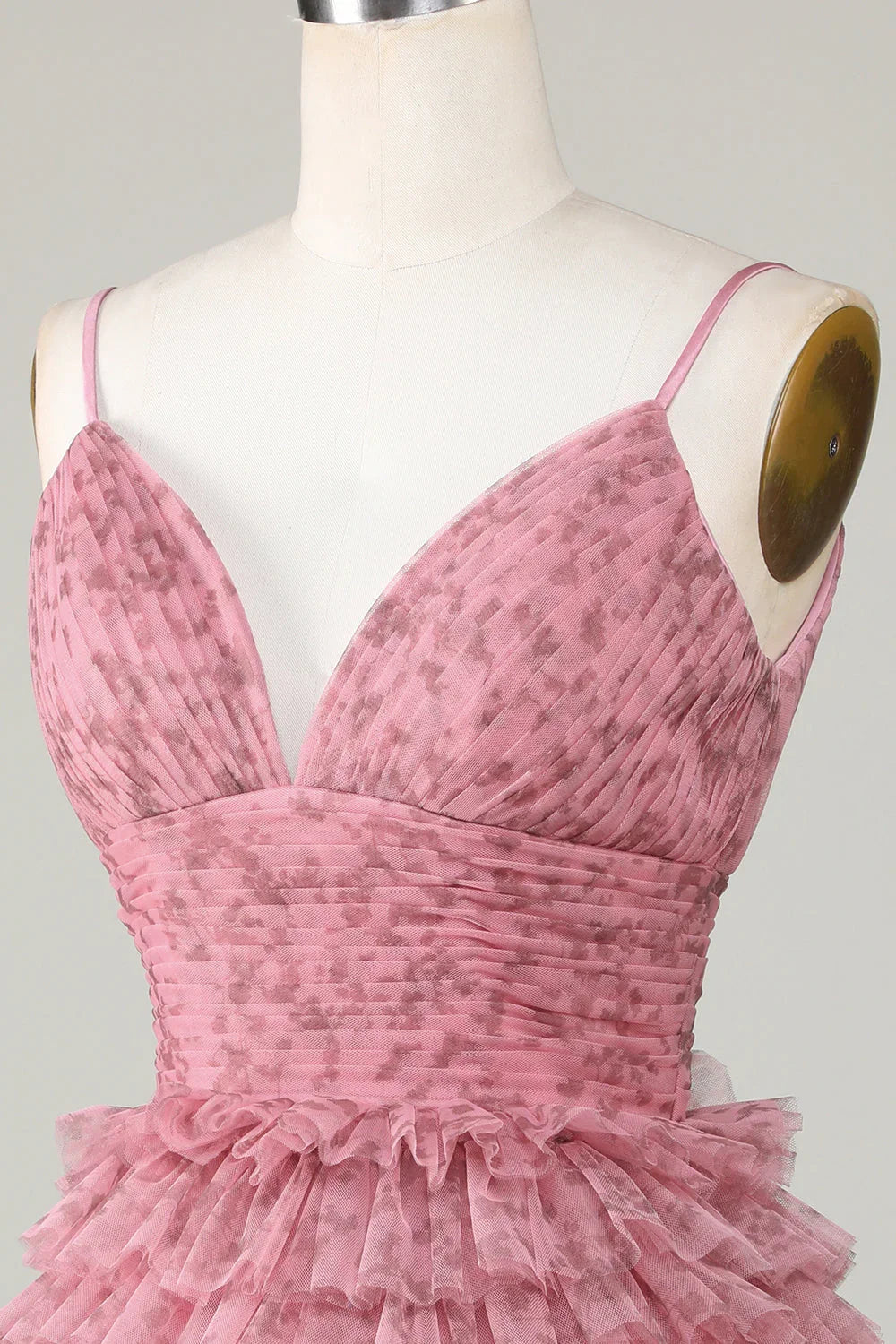 Vestido blush fofo de linha A com alças finas e babados para baile de finalistas