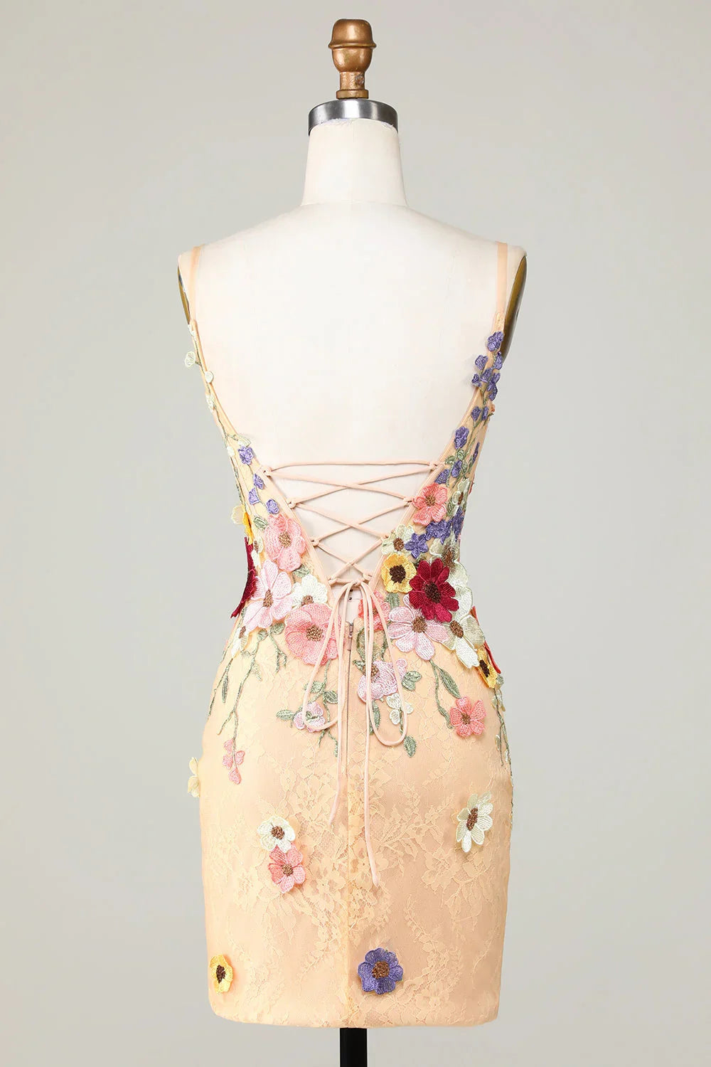 Vestido de Baile Bodycon Decote em V Profundo com Aplicações