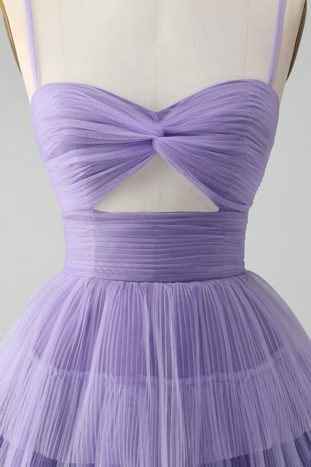 Niedliches lila A-Linien-Etagenkleid mit Trägern und Hollow-Out für den Homecoming