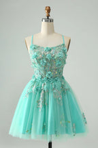 Vestido corto de fiesta de regreso a casa con corsé de tirantes spaghetti y aplicaciones en línea A verde lindo
