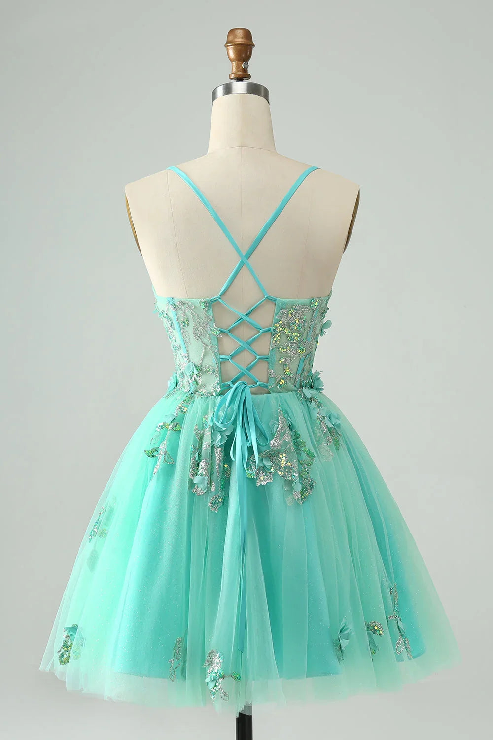 Vestido corto de fiesta de regreso a casa con corsé de tirantes spaghetti y aplicaciones en línea A verde lindo