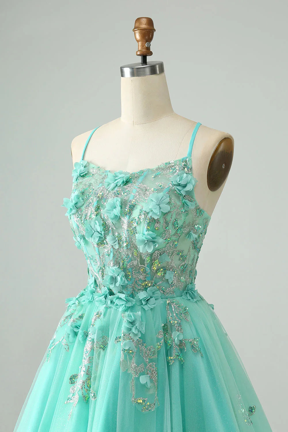 Vestido corto de fiesta de regreso a casa con corsé de tirantes spaghetti y aplicaciones en línea A verde lindo