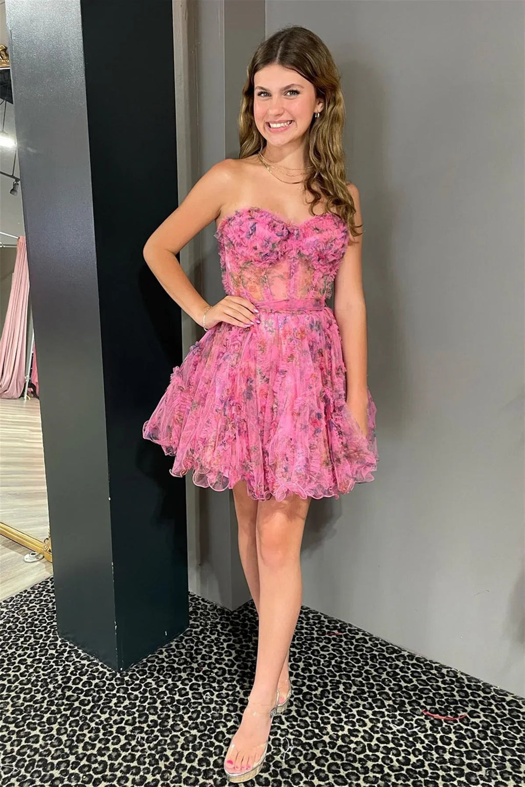 Trägerloses Rüschenkleid im A-Linien-Schnitt für den Homecoming-Abend Y2831