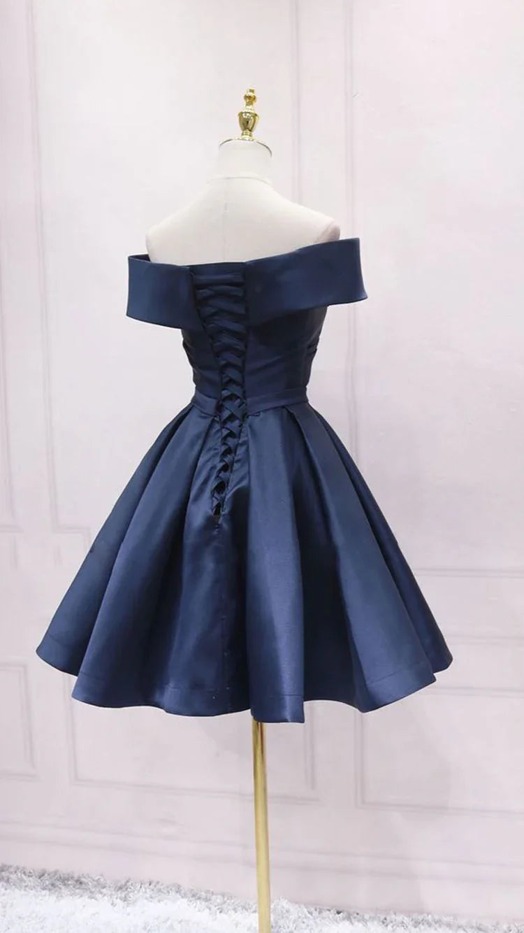 Einfaches Marineblaues Kurzes Homecoming-Kleid Rüschen-Minikleid Partykleider Maßgefertigte Damen-Partykleider Kurzes Abschlussballkleid Y2123