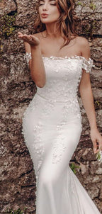 Elegante Gerade Meerjungfrau Einfache Brautkleider Mit Applikationen.DB10183