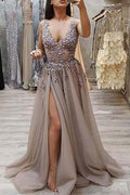 Vestidos de fiesta de tul con cuello en V y línea A, con abalorios y abertura larga PG961