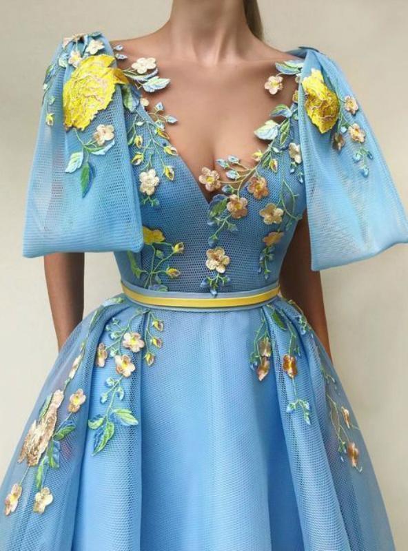 A-Linie, bodenlanges Ballkleid aus blauem Tüll mit Stickerei und Taschen, PG985