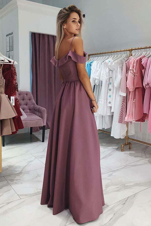 Vestido de festa de finalistas em cetim roxo com decote em A e racha PG681