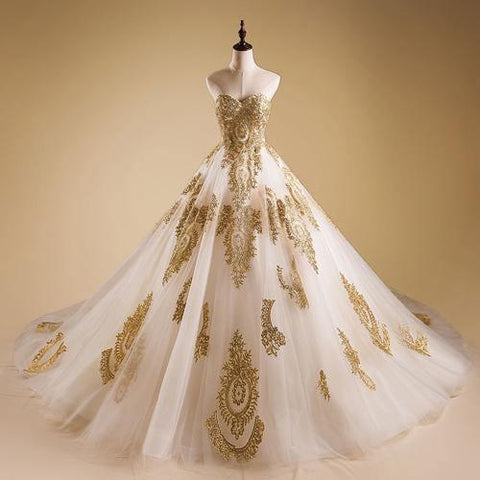 A-Linie Abendkleid Spitze Quinceanera Ballkleider mit Goldapplikationen PG703