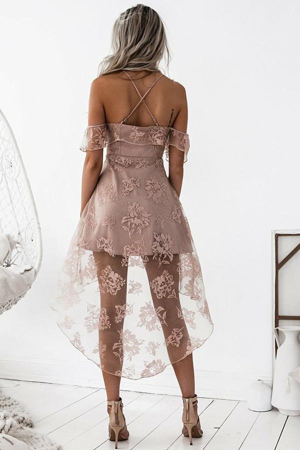 Robe de bal asymétrique sans manches en dentelle avec volants PG192