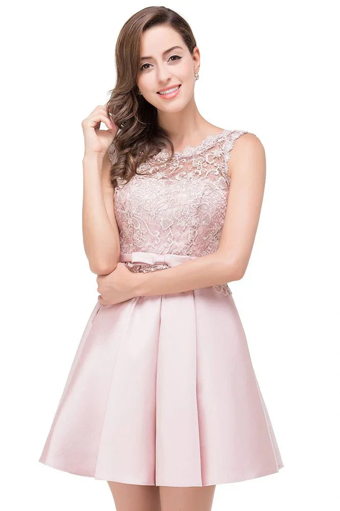 Robe de bal mi-longue en satin coupe A avec dentelle