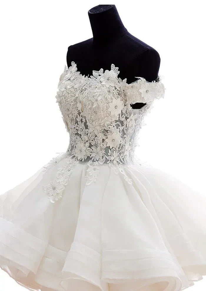 Teresia | Vestido de fiesta de línea A, de encaje y organza, con aplicaciones y tirantes caídos