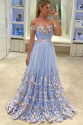 Abito da Ballo in Tulle Celeste Chiaro con Scollatura Asimmetrica e Appliques PG816