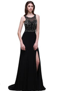 Robe de bal noire à traîne douce avec bretelles en perles en forme de poire