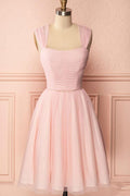 Vestido corto de fiesta para el baile de bienvenida con línea A, tul rosa, tiras, pliegues y abalorios PD274