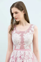 Robe de bal trapèze courte manches courtes sans bretelles avec applications de dentelle en tulle