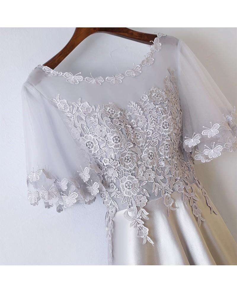 Vestido de festa comprido em cetim prateado com decote ilusão e corte A PG689