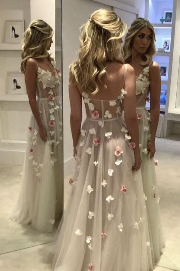 Vestido de festa em tule marfim com alças finas e cauda longa, corte A, com flores PG804