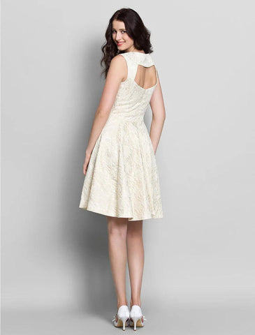 Vestido de madrinha de casamento com decote quadrado e comprimento até ao joelho, com cordão e renda