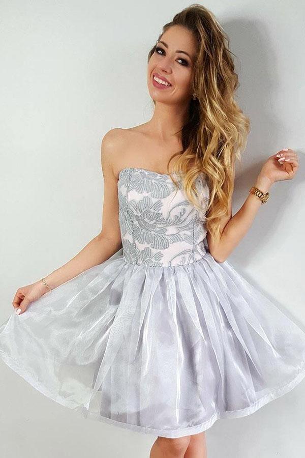 Vestido corto de organza sin tirantes para fiesta de bienvenida con aplicaciones, estilo línea A, modelo PD291