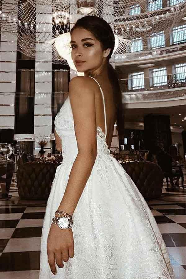 Vestido de Baile Sin Espalda Blanco de Encaje con Aplicaciones y Tirantes en Línea A PD209