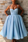 Robe de bal mi-mollet à bretelles A-Line en satin bleu ciel avec poches PD057