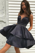 Robe de bal A-Line Sweetheart en satin noir avec volants et perles PD165