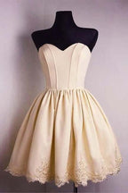 A-line Sweetheart Sleeveless Satin Homecoming Dresses With Lace Applique PD081