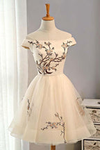 A-Line Tüll Kurzes Abschlussballkleid Homecoming-Kleid Mit Stickerei PD130