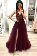 Abito da sera PSK140 scollato a V con spacco e perline, color bordeaux