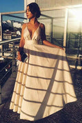Robe de bal/soirée satinée à encolure en V, longue jusqu'au sol, avec bretelles et coupe évasée PG660