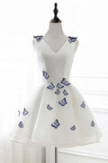 Robe de bal A-Line en organza ivoire avec décolleté en V et appliqués PD138