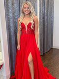 Vestido de noche largo formal rojo estilo princesa con escote en V, encaje y abertura de chiffon para graduación