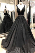 Vestido Largo de Baile Negro con Escote en V, Espalda Abierta y Línea A, con Abalorios PG713