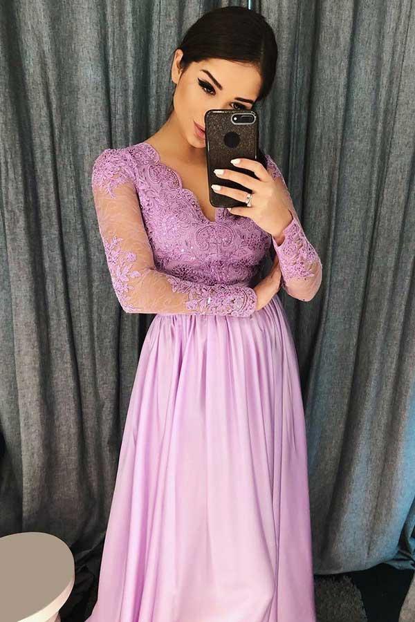 Vestido de festa/noite em cetim roxo com decote em V e corte A, com aplicações de missangas PG743